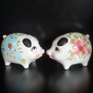 Vintage Ceramic Flower Design Pig Salt and Pepper Shakers Japan